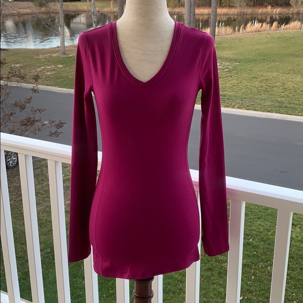 Under Armour Cold Gear V-Neck Long Sleeve Tee